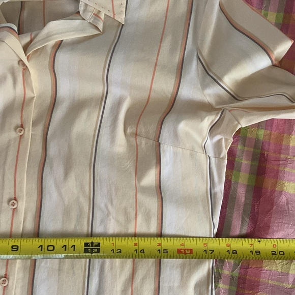 Elie Tahari button up top sz M - Picture 9 of 10
